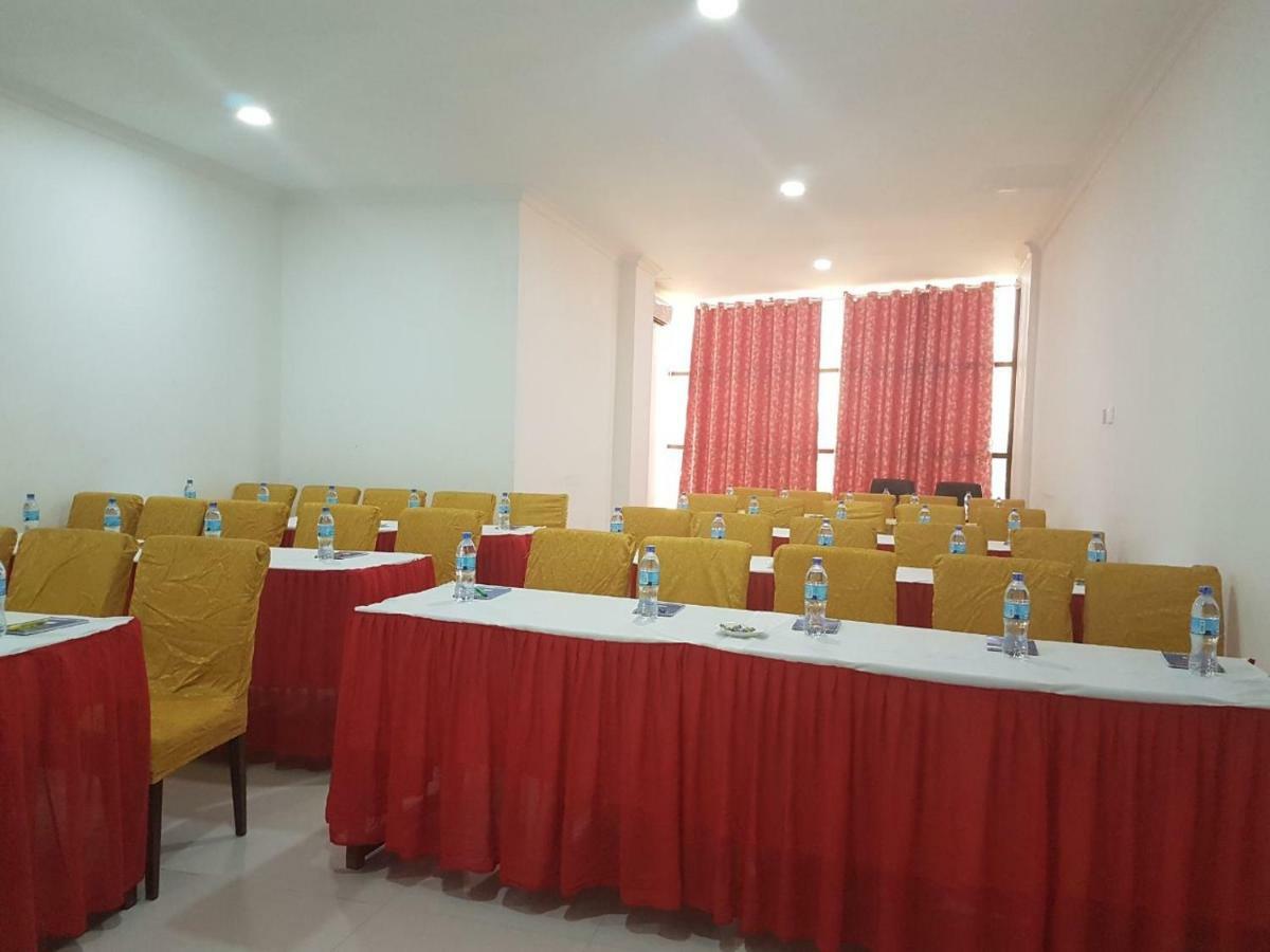 Nashera Hotel Dodoma Exteriör bild